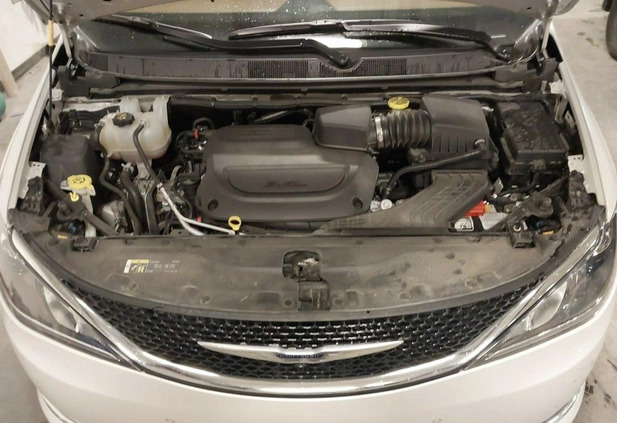 Chrysler Pacifica cena 58000 przebieg: 93808, rok produkcji 2020 z Żabno małe 56